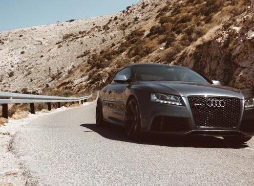 The Pros and Cons of Hybrid Vehicles