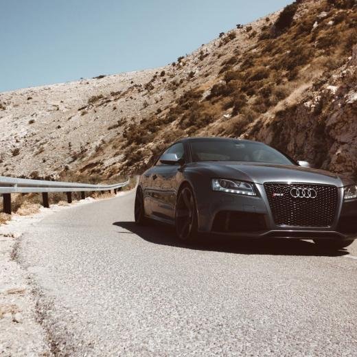 The Pros and Cons of Hybrid Vehicles