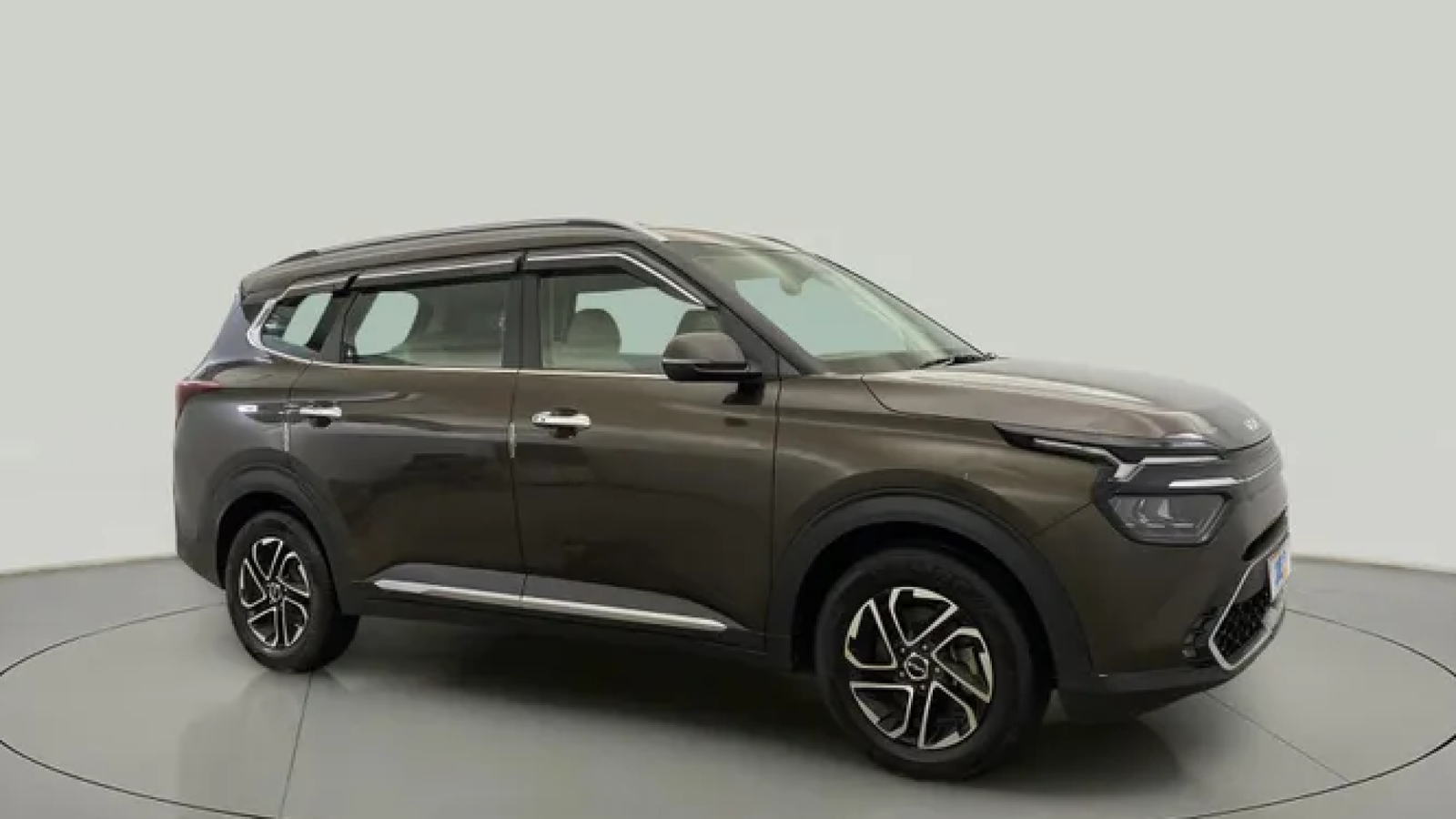 KIA CARENS LUXURY 1.4 PETROL 7 STR