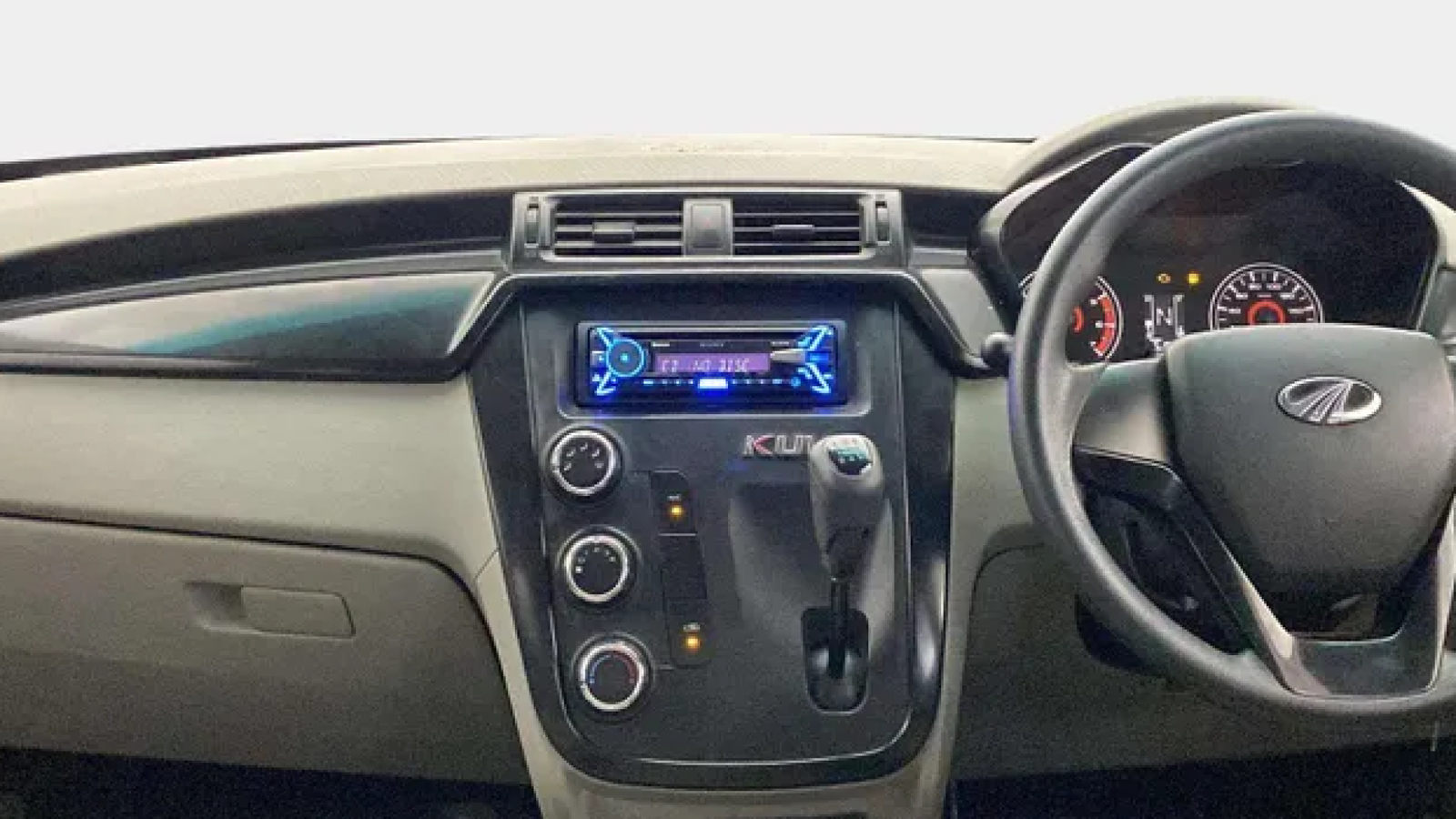 Mahindra Kuv100 K4 6 STR