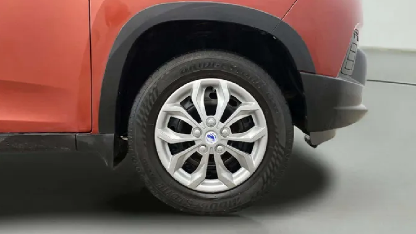 Mahindra Kuv100 K4 6 STR